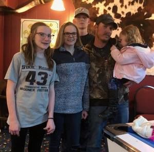 Meet your Posher, Travis